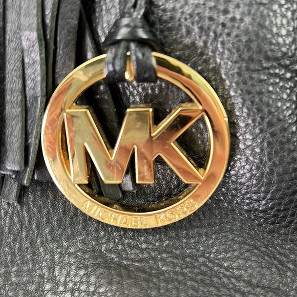 Michael Kors Black Grained Leather Hobo Shoulder Bag - Picture 2 of 10